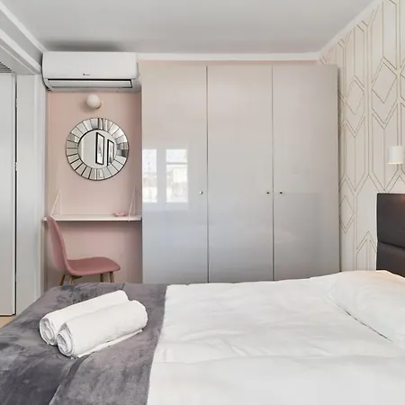 Old Town Kotlarska One-bedroom By Renters Apartment Wroclaw